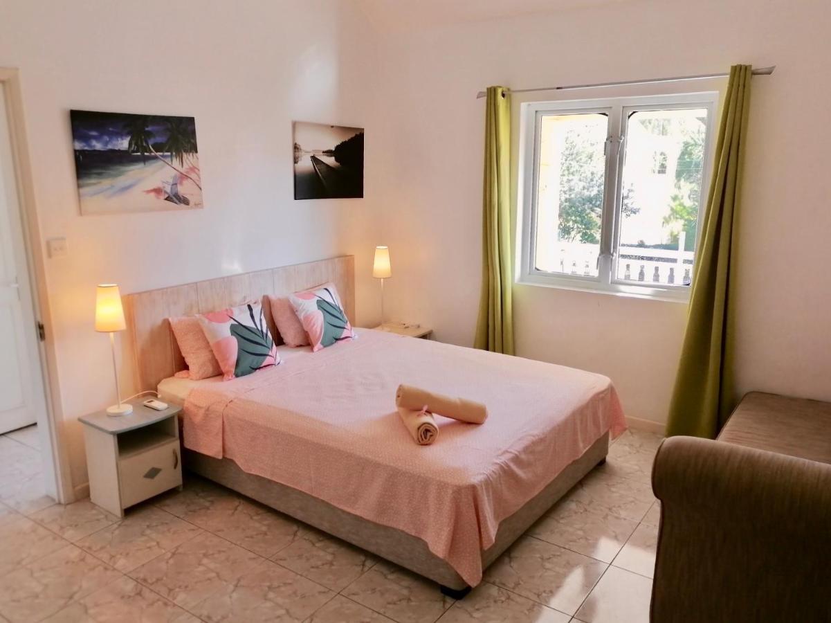 Beachfront Villa In A Beautiful And Secured Complex Flic en Flac Exterior photo